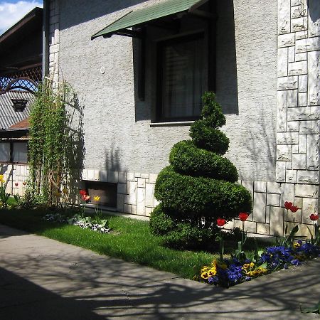 Domacinstvo Opavski Backi Petrovac Εξωτερικό φωτογραφία