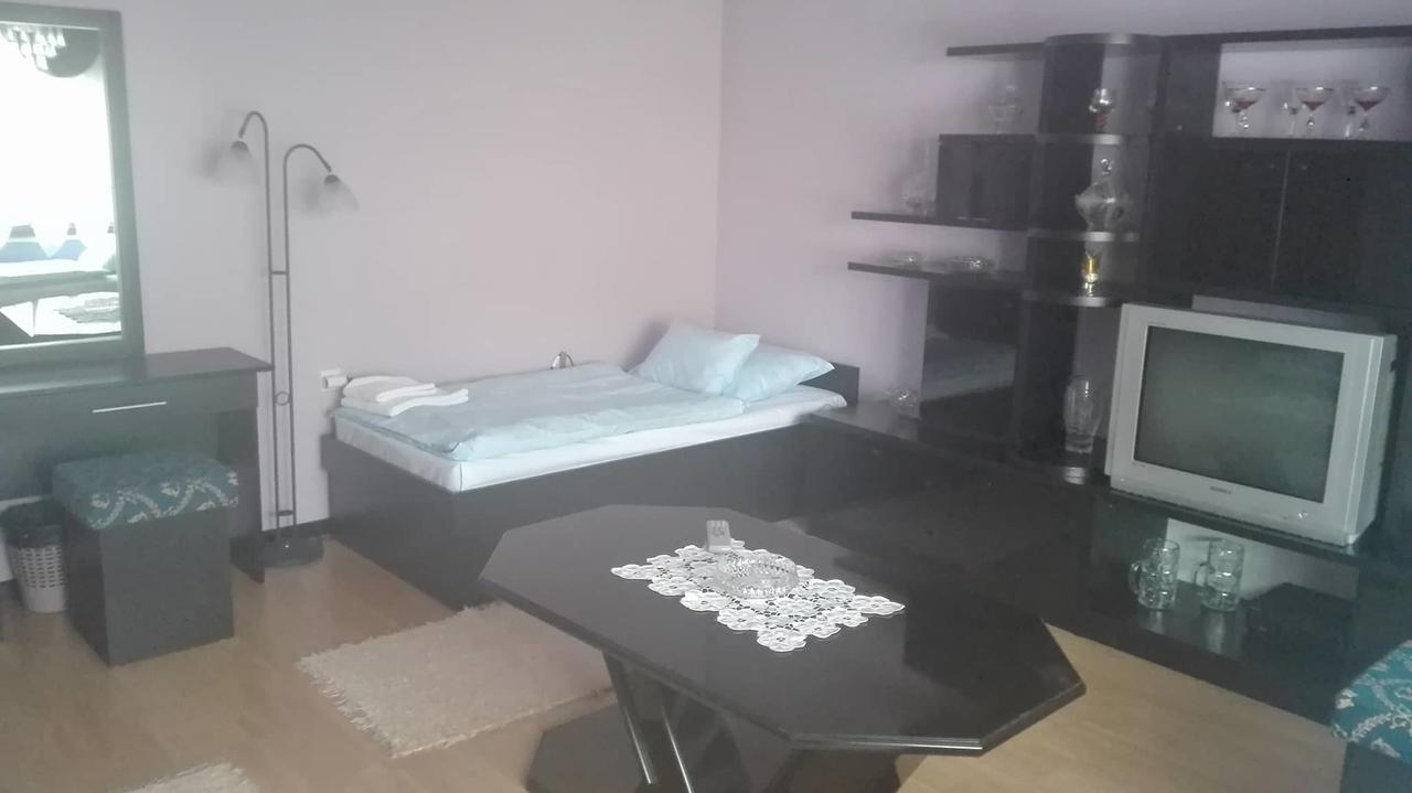 Domacinstvo Opavski Backi Petrovac Εξωτερικό φωτογραφία